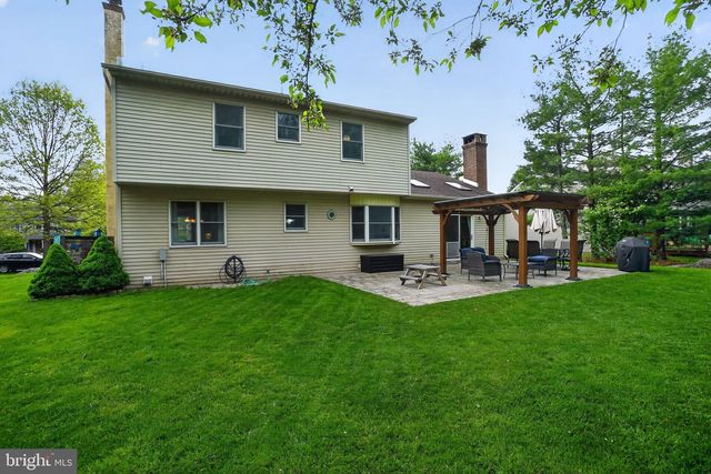 32 RIDGE RUN RD, Sellersville, PA 18960