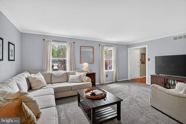 32 RIDGE RUN RD, Sellersville, PA 18960