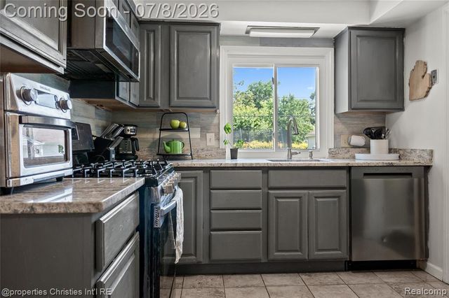 23844 Cherry Hill Street, Dearborn, MI 48124
