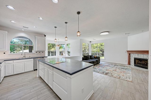 3300 Onion Hollow CV, Austin, TX 78739