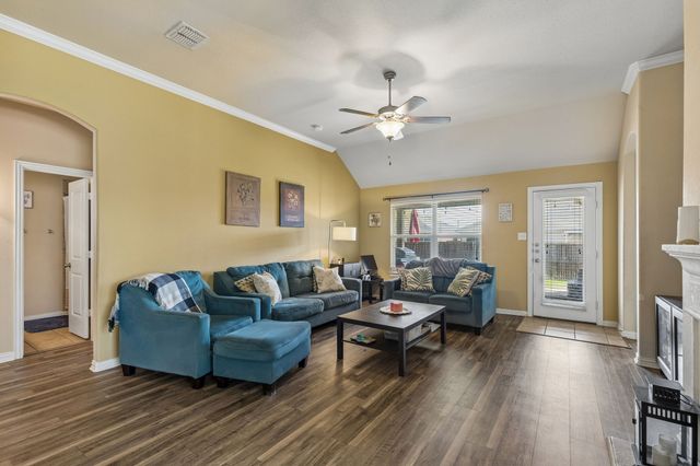 1100 Diablo Pass, Fort Worth, TX 76052