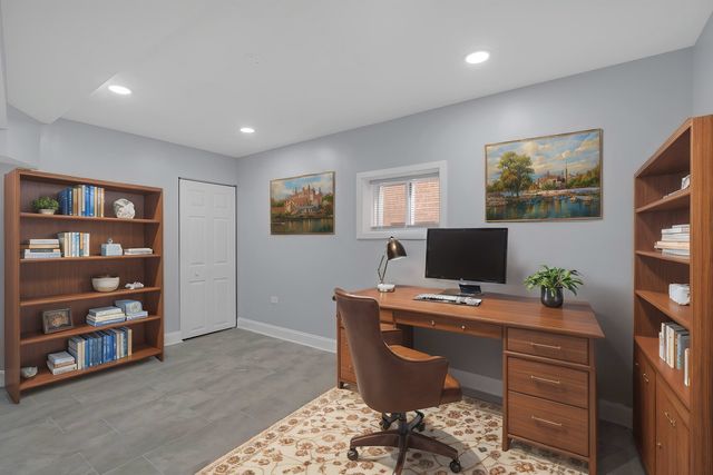 6319 N Whipple Street, Chicago, IL 60659