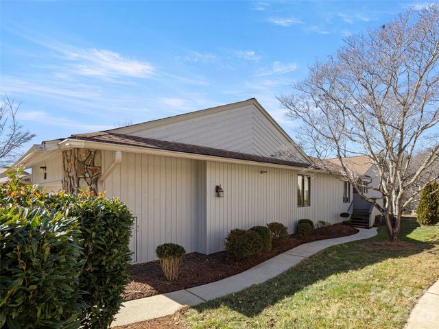 120 Deerlake Drive, Asheville, NC 28803