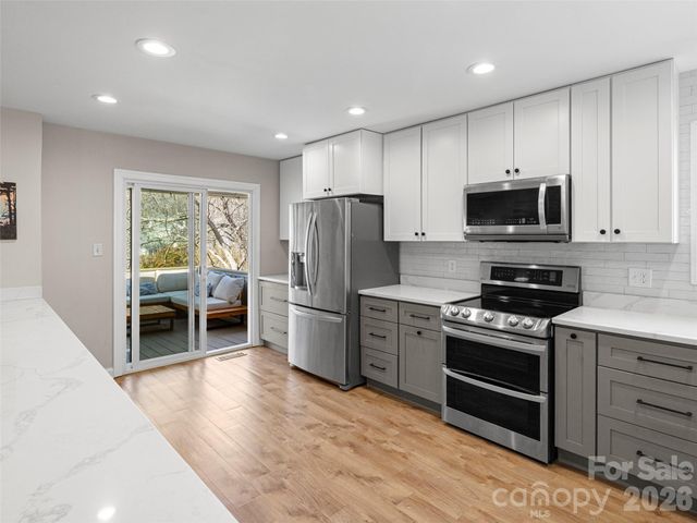 120 Deerlake Drive, Asheville, NC 28803