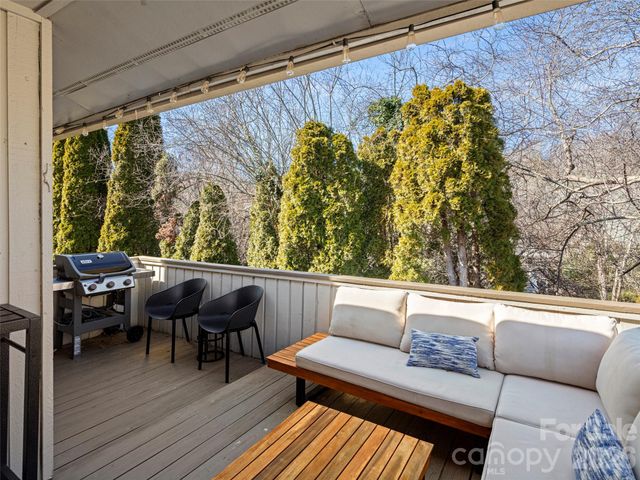 120 Deerlake Drive, Asheville, NC 28803