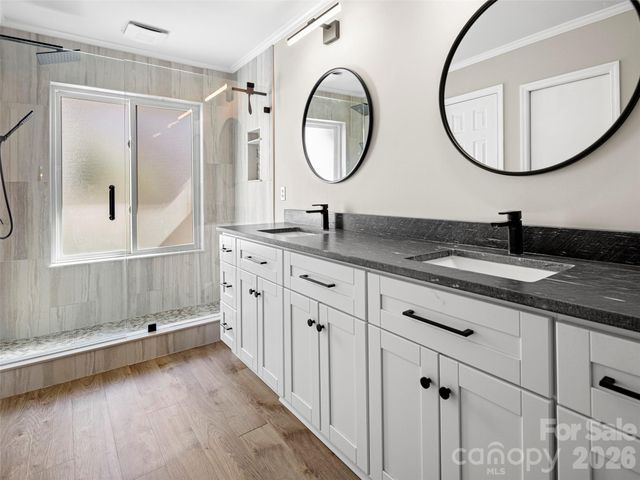 120 Deerlake Drive, Asheville, NC 28803