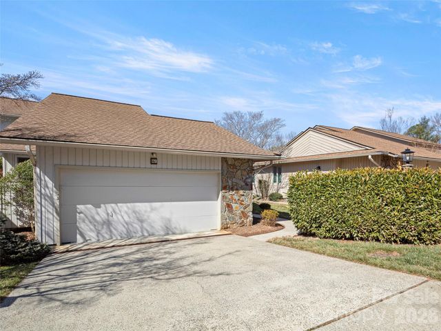 120 Deerlake Drive, Asheville, NC 28803