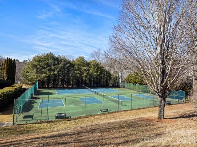 120 Deerlake Drive, Asheville, NC 28803