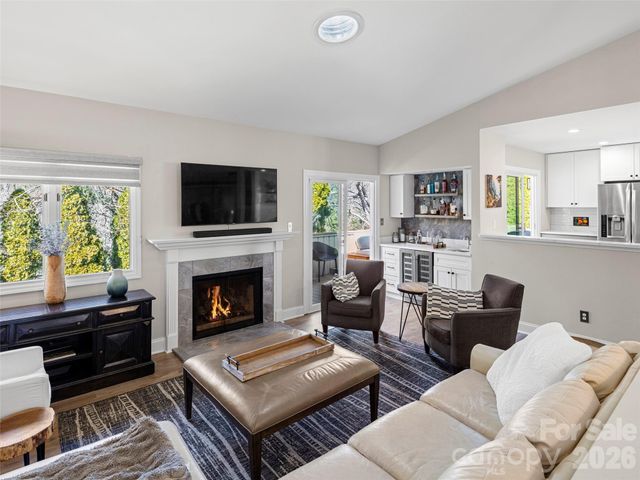 120 Deerlake Drive, Asheville, NC 28803