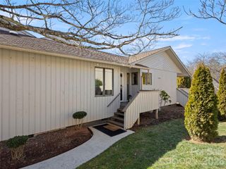 120 Deerlake Drive, Asheville, NC 28803