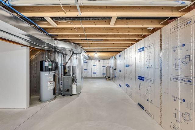 6 High Bluff Rd, Belchertown, MA 01007