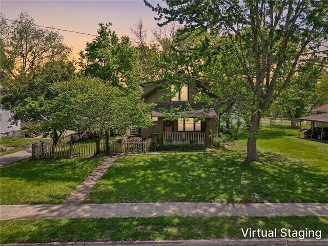 301 W Washington Street, Harrisonville, MO 64701