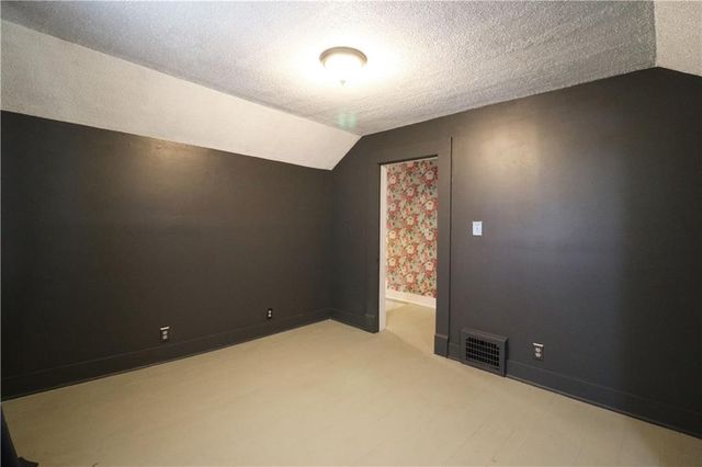 301 W Washington Street, Harrisonville, MO 64701