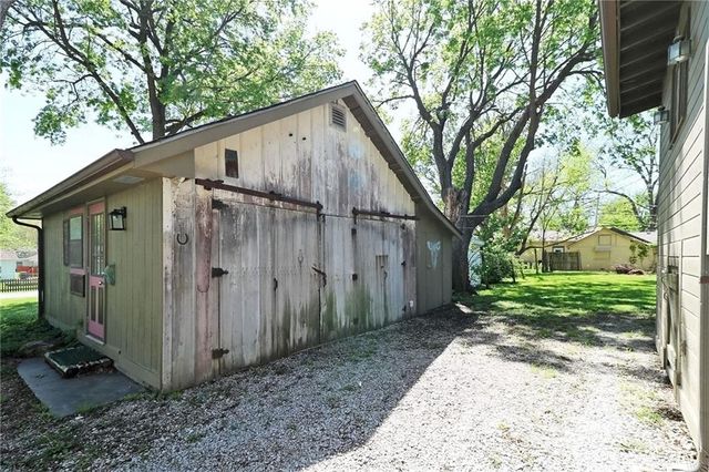 301 W Washington Street, Harrisonville, MO 64701