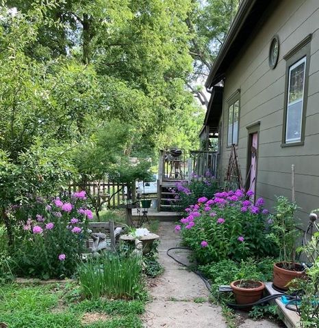 301 W Washington Street, Harrisonville, MO 64701
