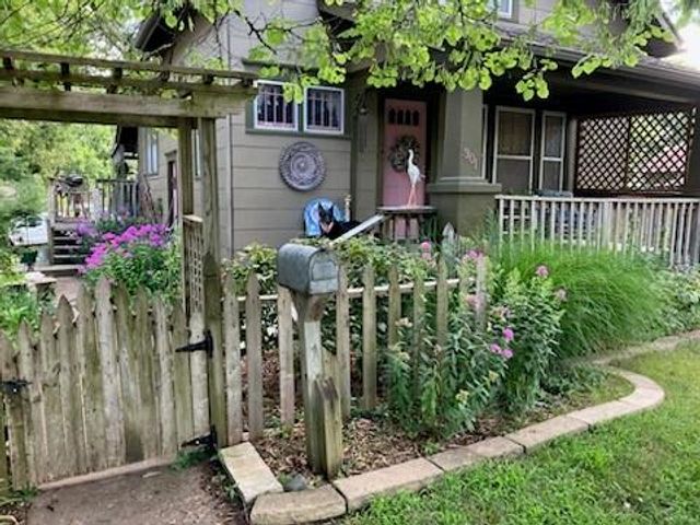301 W Washington Street, Harrisonville, MO 64701