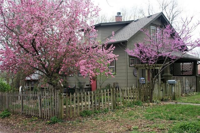 301 W Washington Street, Harrisonville, MO 64701