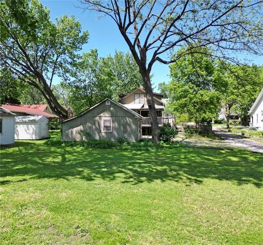 301 W Washington Street, Harrisonville, MO 64701