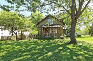 301 W Washington Street, Harrisonville, MO 64701