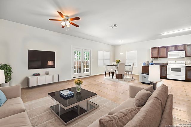 17 oak, San Antonio, TX 78216