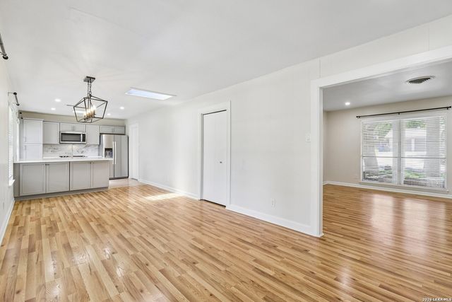 614 CORONET ST, San Antonio, TX 78216