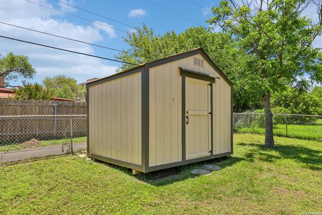 614 CORONET ST, San Antonio, TX 78216