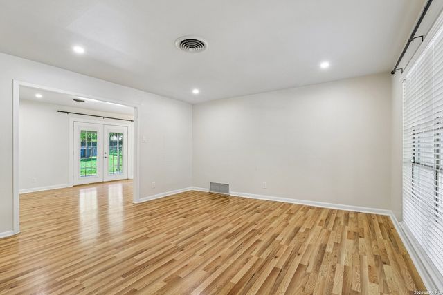 614 CORONET ST, San Antonio, TX 78216