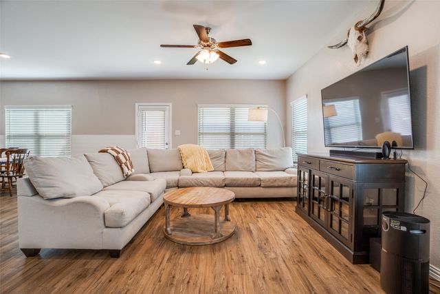 2209 Hanover Street, Farmersville, TX 75442