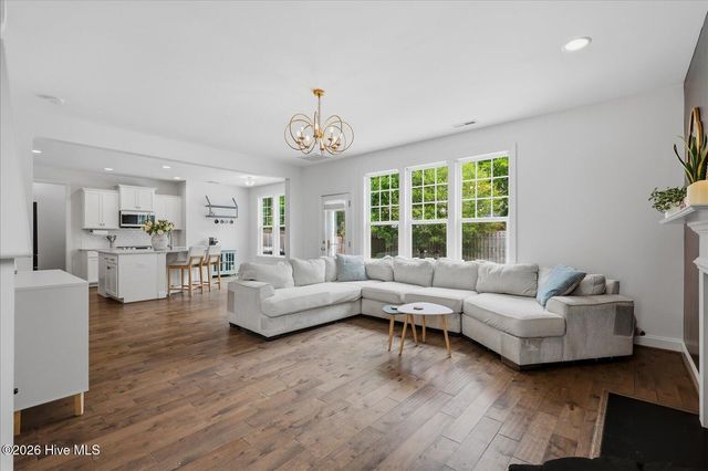 5008 Laurenbridge Lane, Wilmington, NC 28409