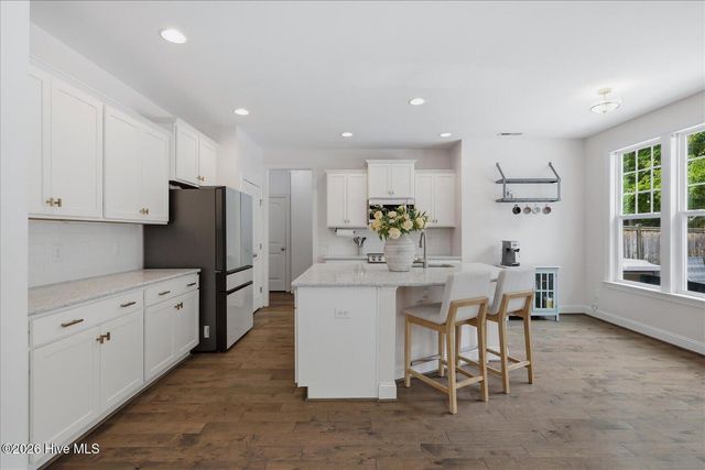5008 Laurenbridge Lane, Wilmington, NC 28409