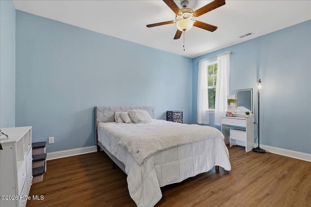 5008 Laurenbridge Lane, Wilmington, NC 28409