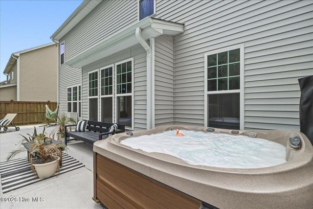 5008 Laurenbridge Lane, Wilmington, NC 28409