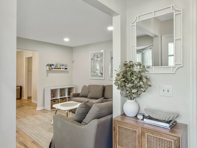 868 Melrose Drive, Charleston, SC 29414