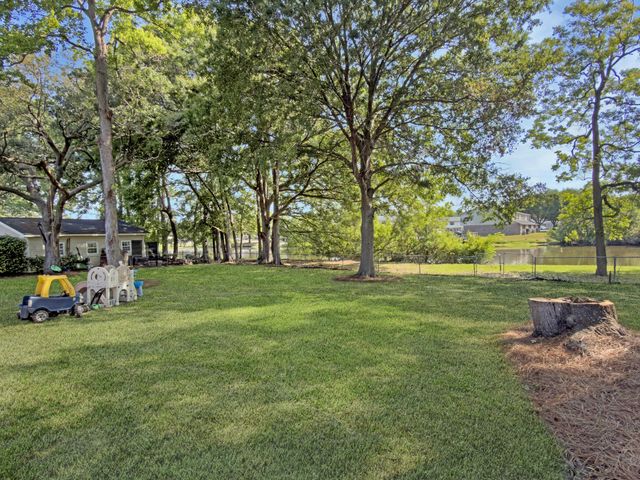 868 Melrose Drive, Charleston, SC 29414