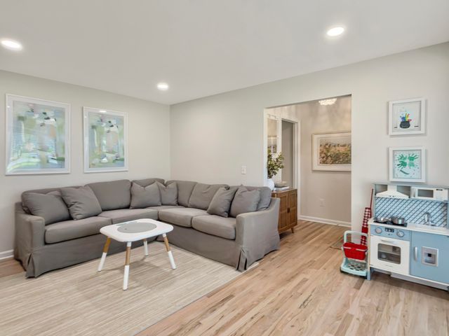 868 Melrose Drive, Charleston, SC 29414