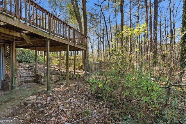 1091 Cole Drive SW, Lilburn, GA 30047