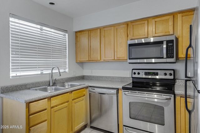 11640 N 51ST Avenue 143, Glendale, AZ 85304