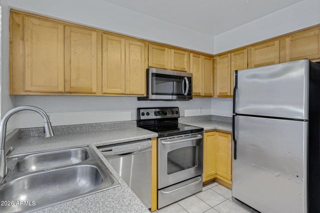 11640 N 51ST Avenue 143, Glendale, AZ 85304