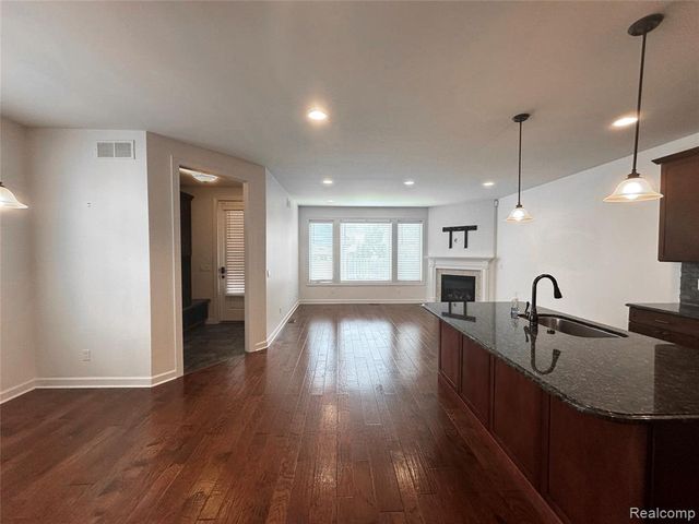 1555 Ruffner Avenue, Birmingham, MI 48009