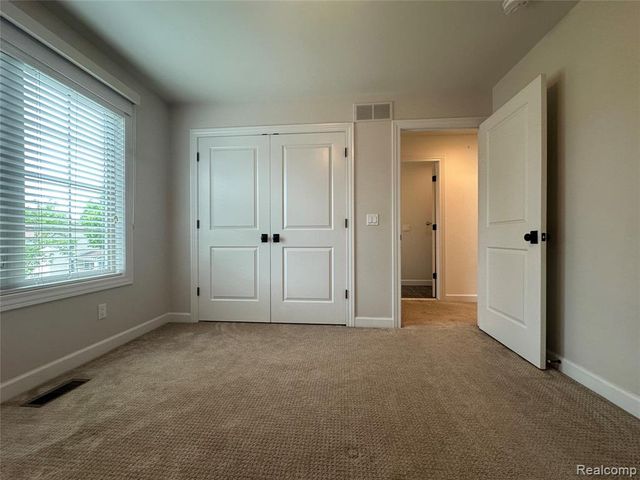 1555 Ruffner Avenue, Birmingham, MI 48009