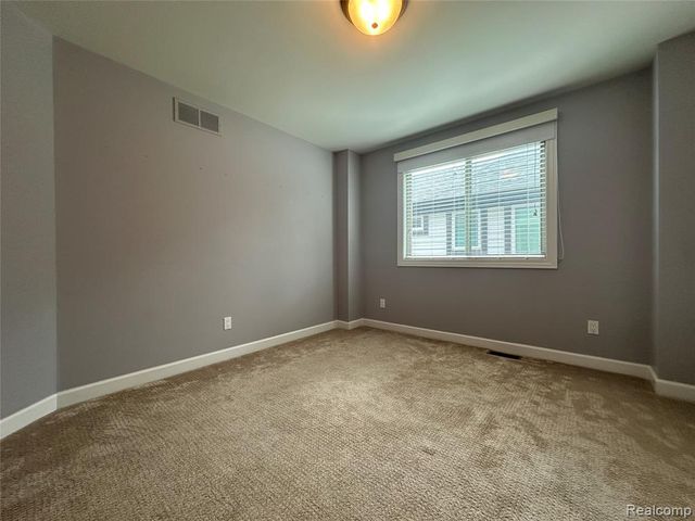1555 Ruffner Avenue, Birmingham, MI 48009