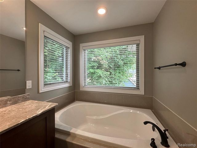1555 Ruffner Avenue, Birmingham, MI 48009