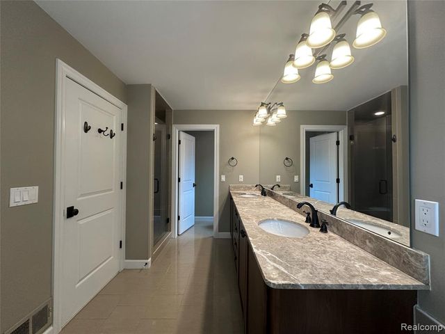 1555 Ruffner Avenue, Birmingham, MI 48009