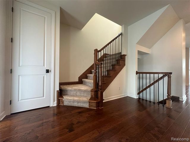 1555 Ruffner Avenue, Birmingham, MI 48009