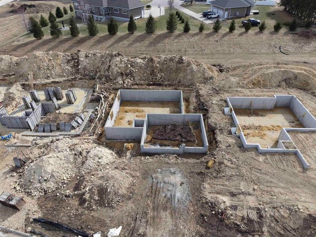 217 Riverbend Road, Waverly, IA 50677