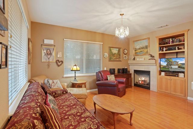 2394 Tea Rose St, Turlock, CA 95382