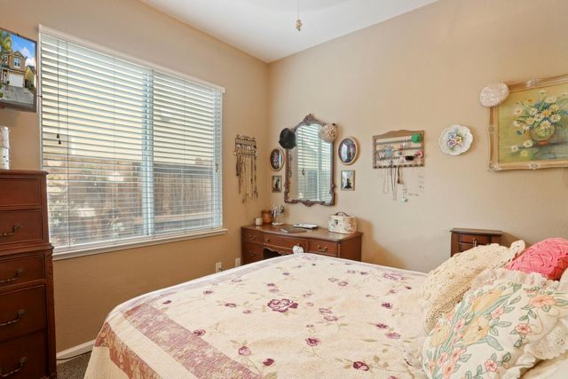 2394 Tea Rose St, Turlock, CA 95382