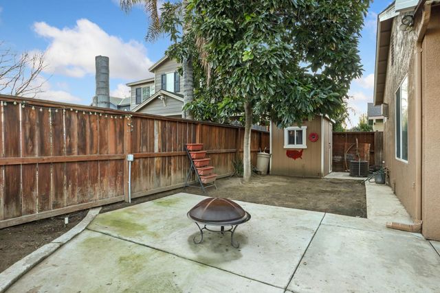 2394 Tea Rose St, Turlock, CA 95382