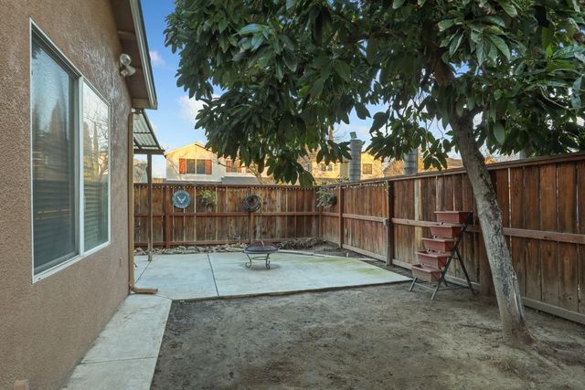 2394 Tea Rose St, Turlock, CA 95382