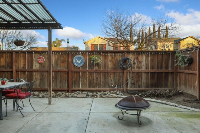 2394 Tea Rose St, Turlock, CA 95382